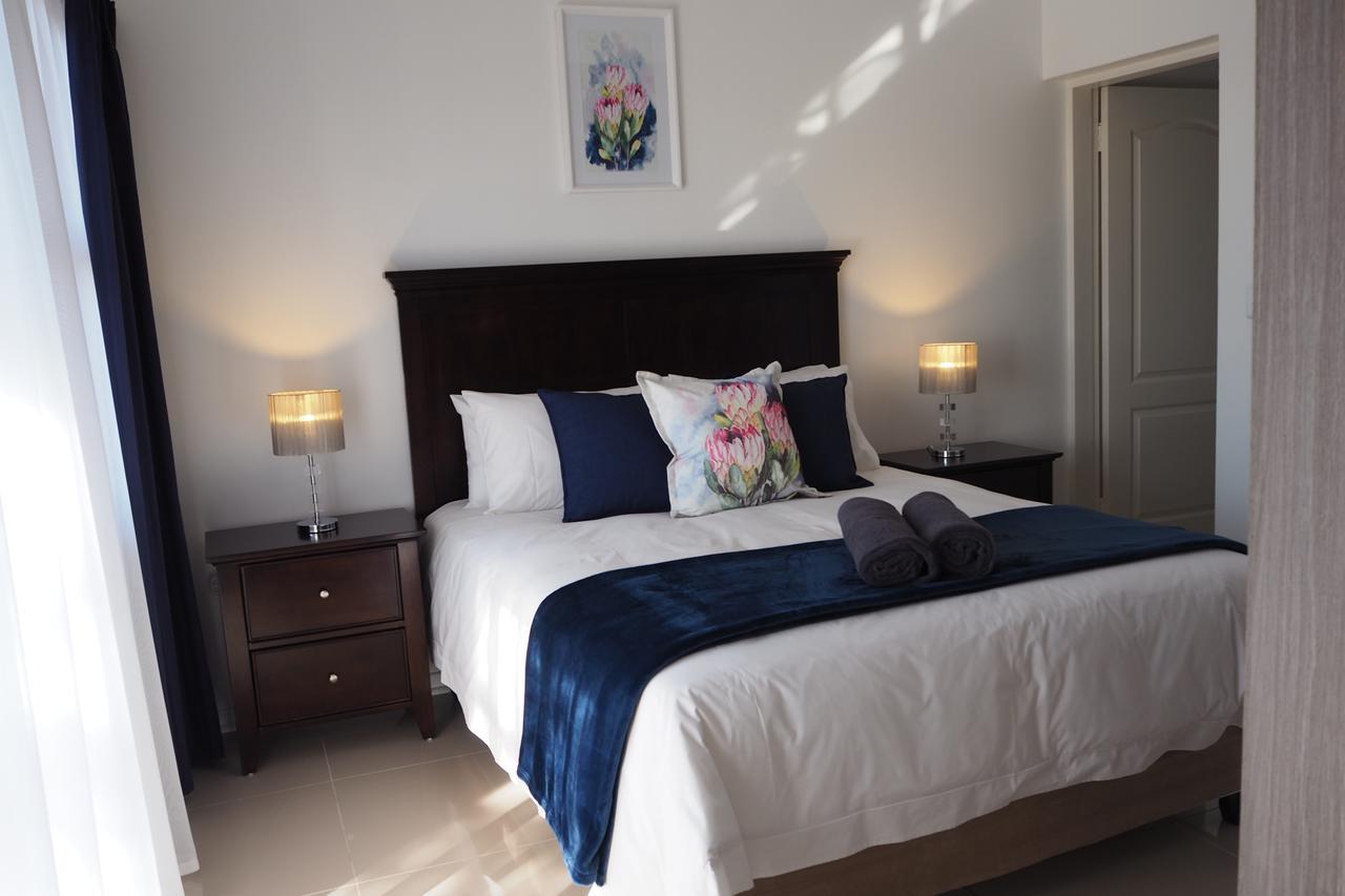Or Tambo Self Catering Apartments, The Willows Boksburg Exterior foto